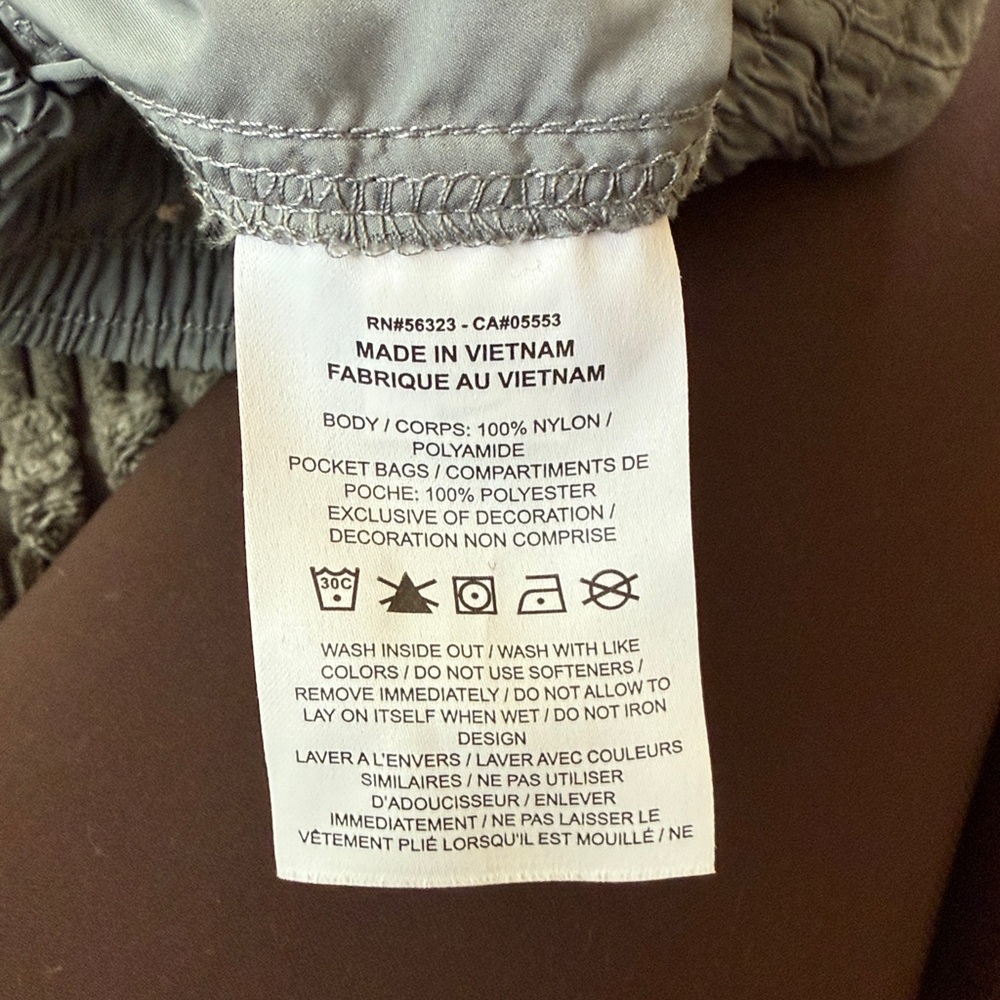 NIKE Women's Woven Cargo Pants In Grey | XS - Picture 4 of 6